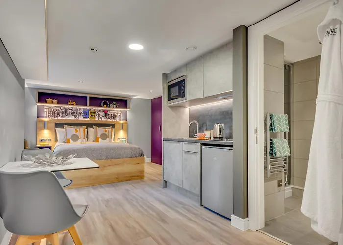 Hotel The Glassworks