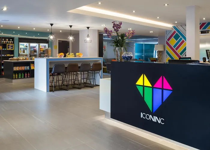 The Glassworks Hotel *